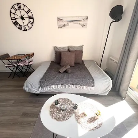 Charmant Studio דירה *